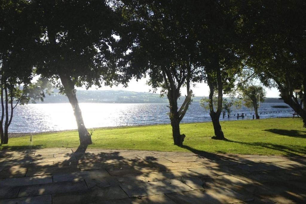 Lakeside Cottage Killaloe Exterior foto